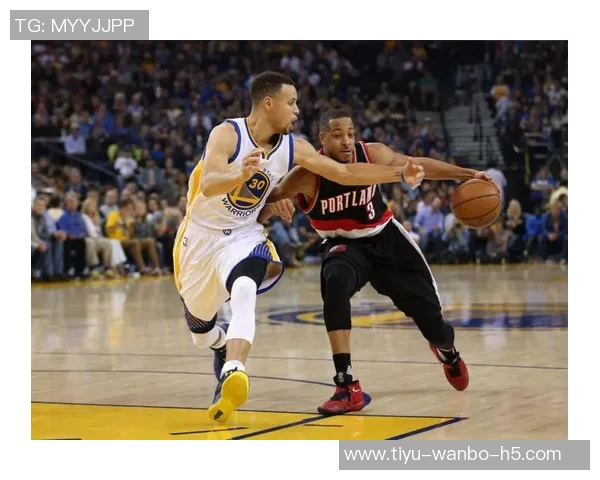 锡安首节表现出色轻松拿下10分2篮板4助攻2抢断展现全能实力